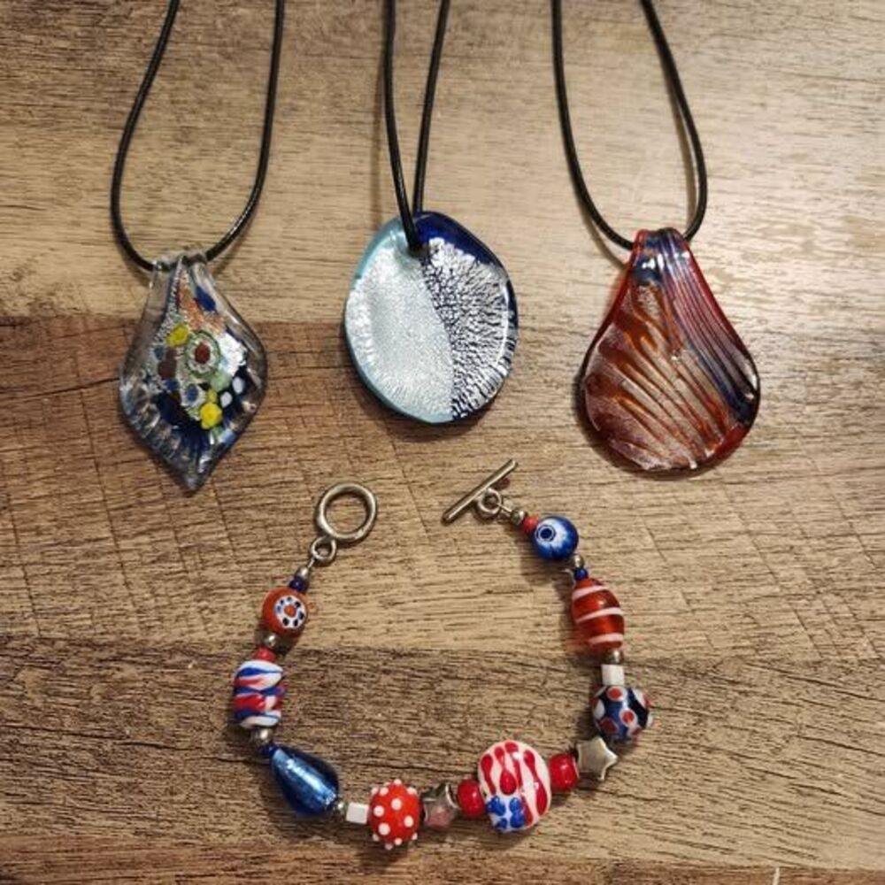 Artisan Glass Jewelry Set With 4 Pcs